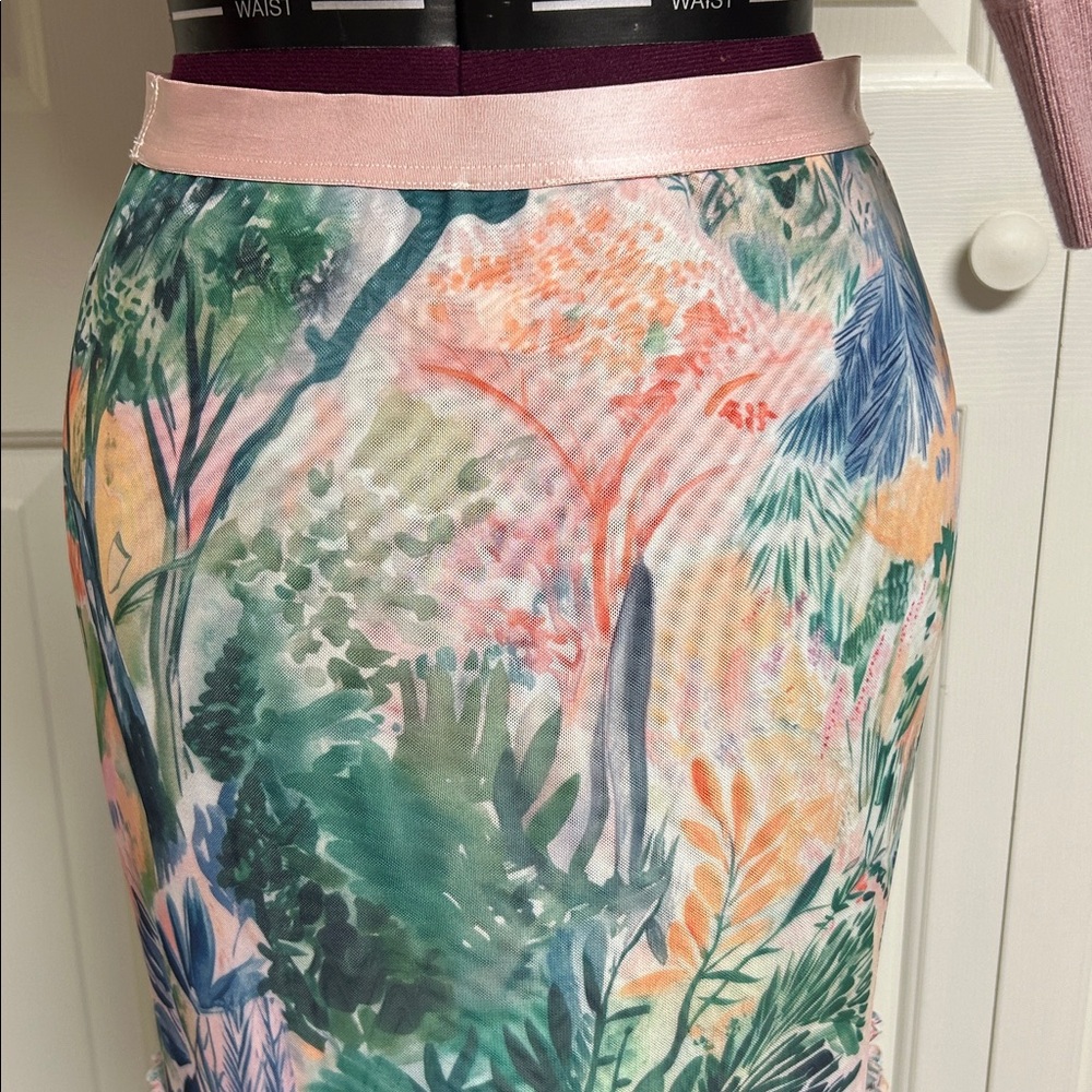 Anthropologie - Maeve Ruffled Tiered Mesh
Midi Skirt - Size XS - Picture 5 of 10